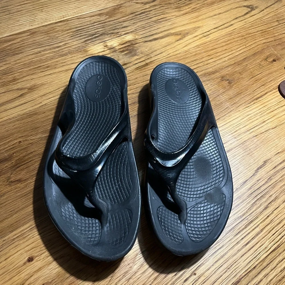 OOFOS Original Recovery Sandals | Black | Women’s 9 | Thong Flip Flops